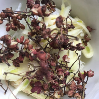 香辣鸡块炖芋头步骤3