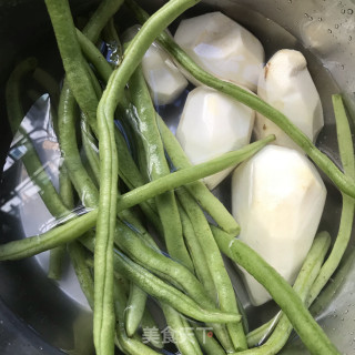 香辣鸡块炖芋头步骤2