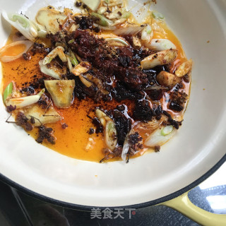 香辣鸡块炖芋头步骤4