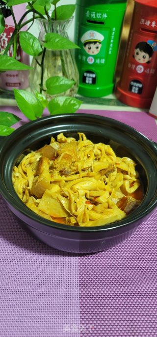 五花肉炖笋干步骤13