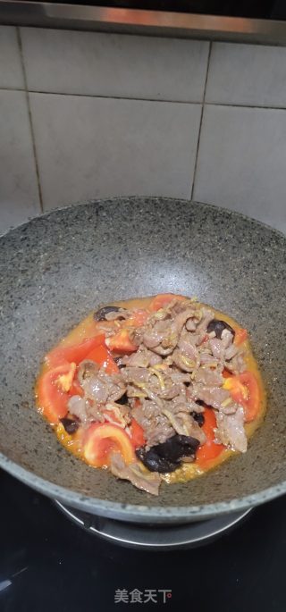 牛肉黑木耳烧番茄步骤9