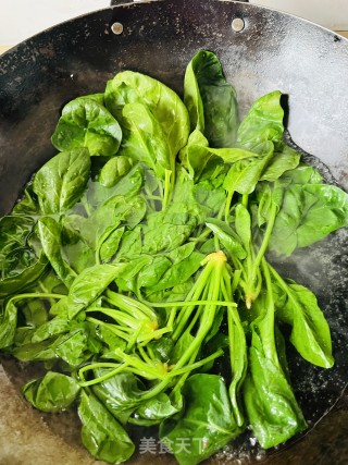 肉末扒菠菜步骤7