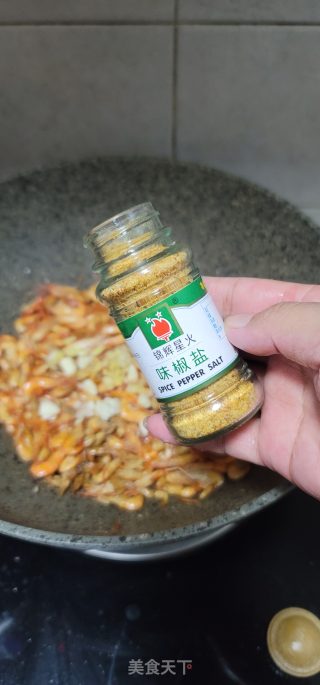 爆炒沙虾步骤5