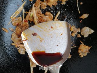 五花肉炒白萝卜步骤6