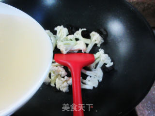 黑木耳圆蛤肉烩花菜步骤4