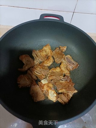 青椒洋葱炒牛仔骨步骤7