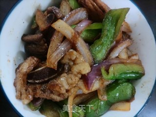 青椒洋葱炒牛仔骨步骤12