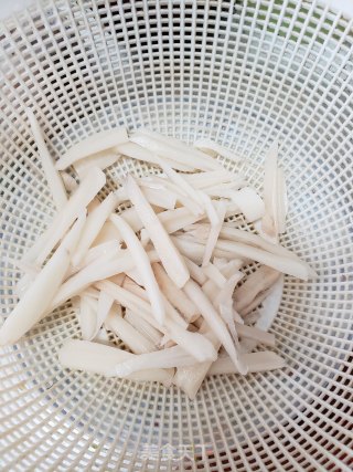 酸辣莲藕丝步骤2