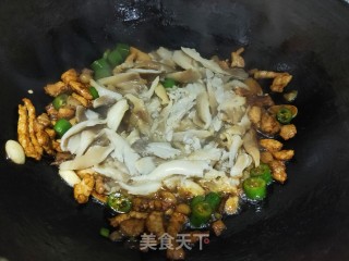 肉片炒蘑菇步骤10 肉片炒蘑菇步骤10