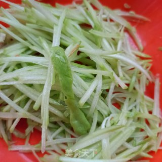 火腿拌佛手瓜步骤2