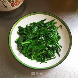 蛋皮拌韭菜步骤3