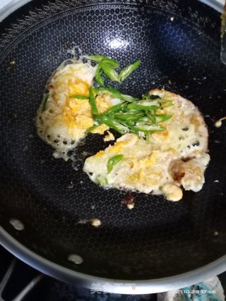 红萝卜炒鸡蛋步骤5