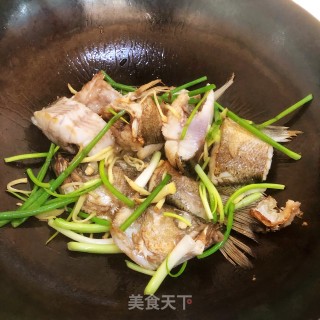 鱼焖豆腐步骤5