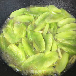 莴笋烧草鱼步骤6