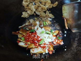 油渣炒香干步骤5 油渣炒香干步骤5