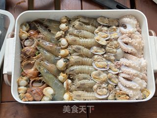 海鲜大咖在家做，一锅就搞定！步骤8