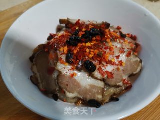 乡里腊肉蒸盐辣椒步骤6