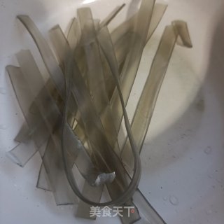 脆骨炖花心萝卜步骤2