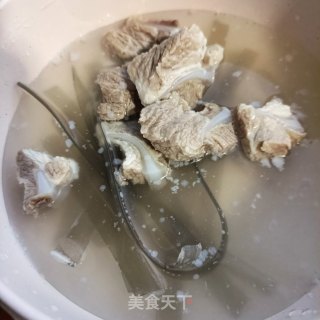 脆骨炖花心萝卜步骤5