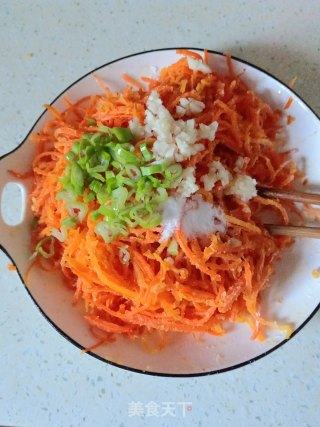 粉蒸胡萝卜丝步骤9