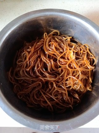 豇豆豆皮炖粉条步骤5