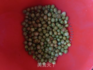 红肠豌豆步骤1