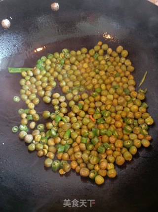 红肠豌豆步骤3