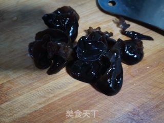 木耳蒸肉饼步骤1