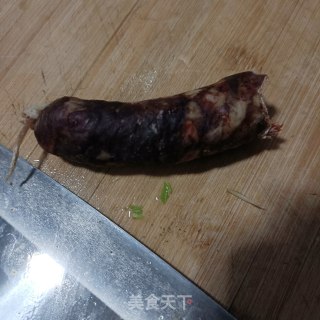 麻辣肠炒芹菜步骤2