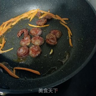 麻辣肠炒芹菜步骤7