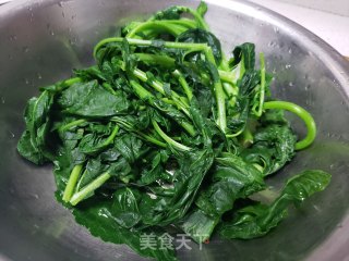 凉拌雪里红步骤1