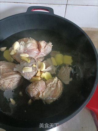卤牛腱子步骤6