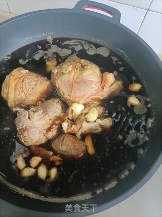 卤牛腱子步骤7