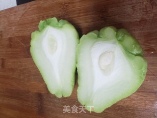佛手瓜炒鸡蛋步骤2