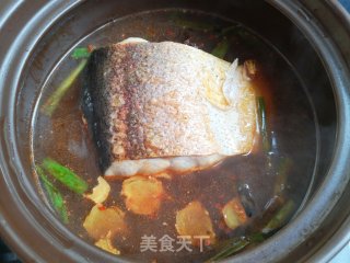 白菜宽粉炖鱼步骤7