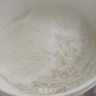 熟肉金针菇拌花心萝卜步骤8 熟肉金针菇拌花心萝卜步骤8