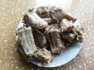 萝卜毛芋炖仔排步骤2