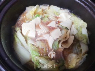 砂锅白菜炖粉条步骤7
