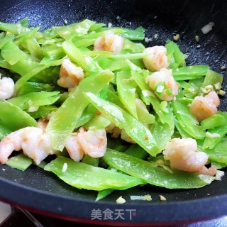 笋片炒虾仁步骤8