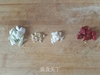 豆芽炒粉条步骤6