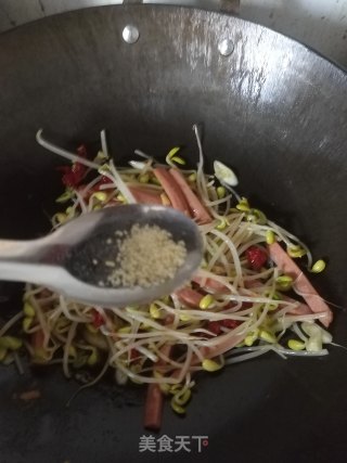 豆芽炒粉条步骤17