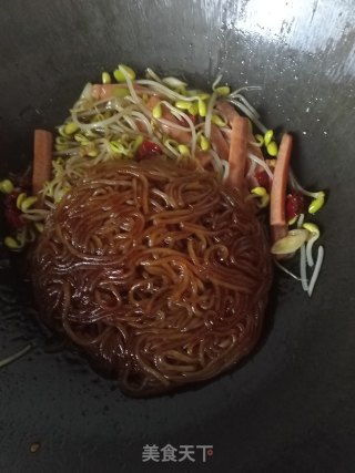 豆芽炒粉条步骤18