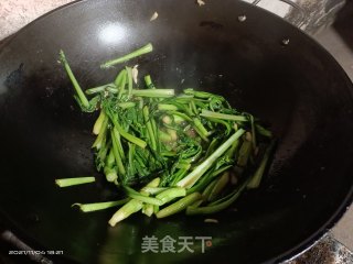 爆炒油菜步骤4