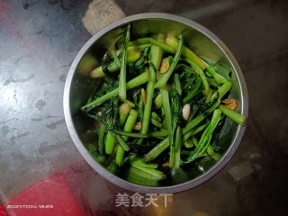 爆炒油菜步骤5
