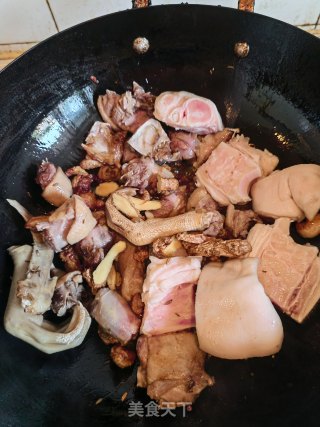 酸椒鸭蹄步骤2