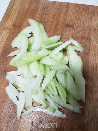 佛手瓜炒鸭蛋步骤2