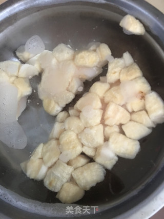 鲜贝肉末豆芽拌面步骤2