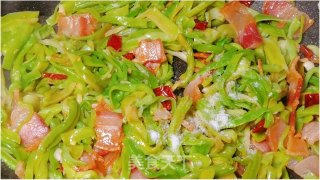 炒贡菜步骤10