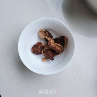 无水炖鸡翅根步骤3