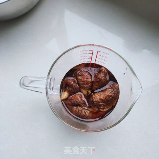 无水炖鸡翅根步骤2